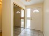 1427-leigh-crescent-ottawa-on-large-004-4-entryway-1500x1000-72dpi